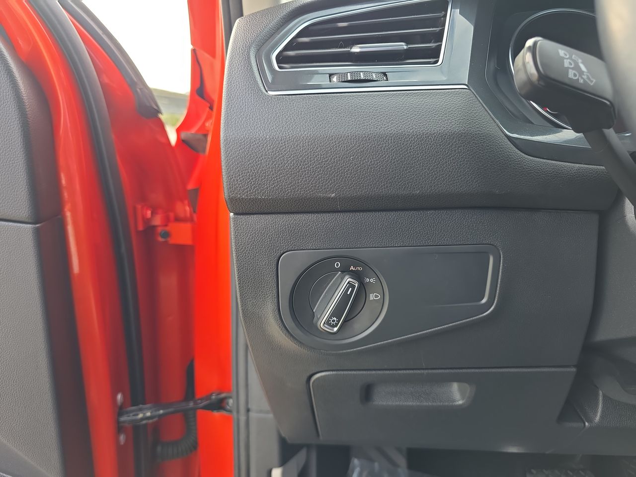 2019 Volkswagen Tiguan 2.0T SE