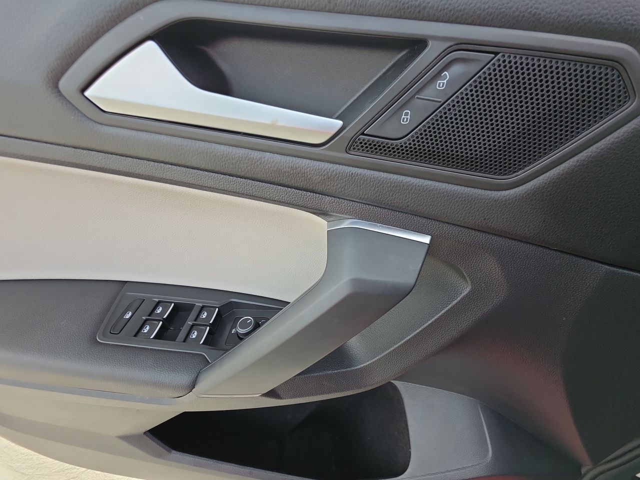 2019 Volkswagen Tiguan 2.0T SE