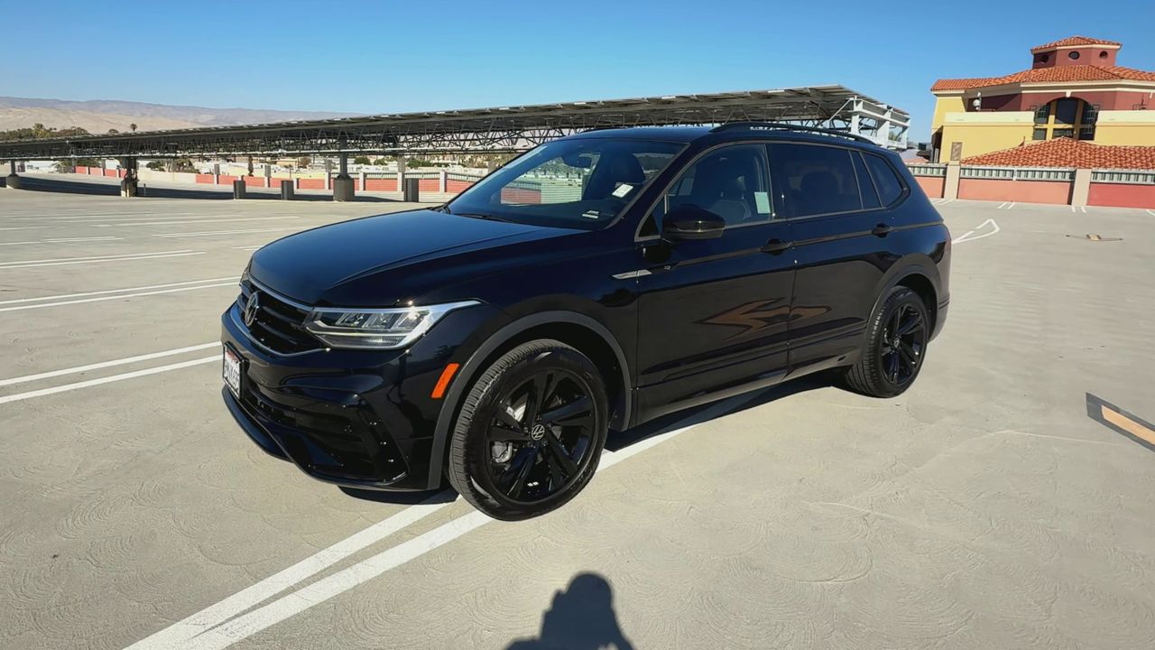 2024 Volkswagen Tiguan SE R-Line Black