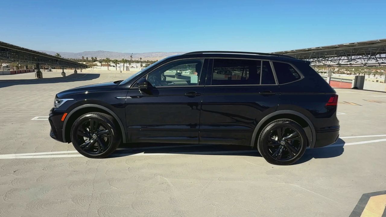 2024 Volkswagen Tiguan SE R-Line Black
