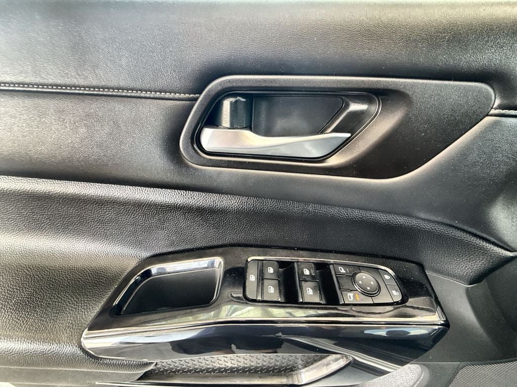 2022 Nissan Pathfinder SV 4WD