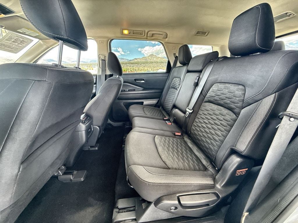 2022 Nissan Pathfinder SV 4WD