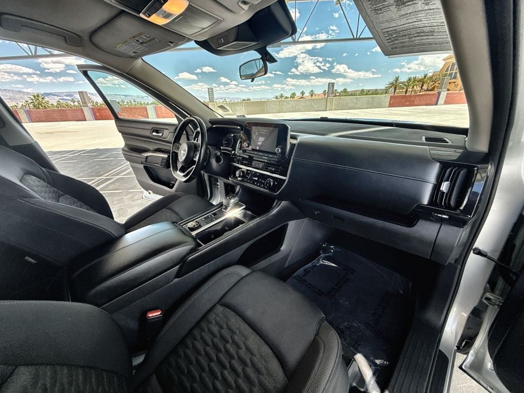 2022 Nissan Pathfinder SV 4WD