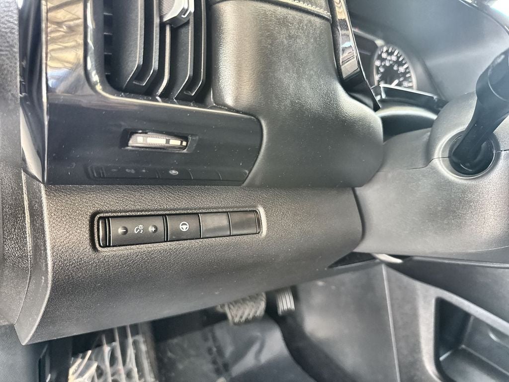 2022 Nissan Pathfinder SV 4WD