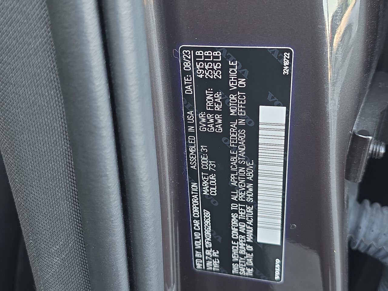 2024 Volvo S60 Core Dark Theme