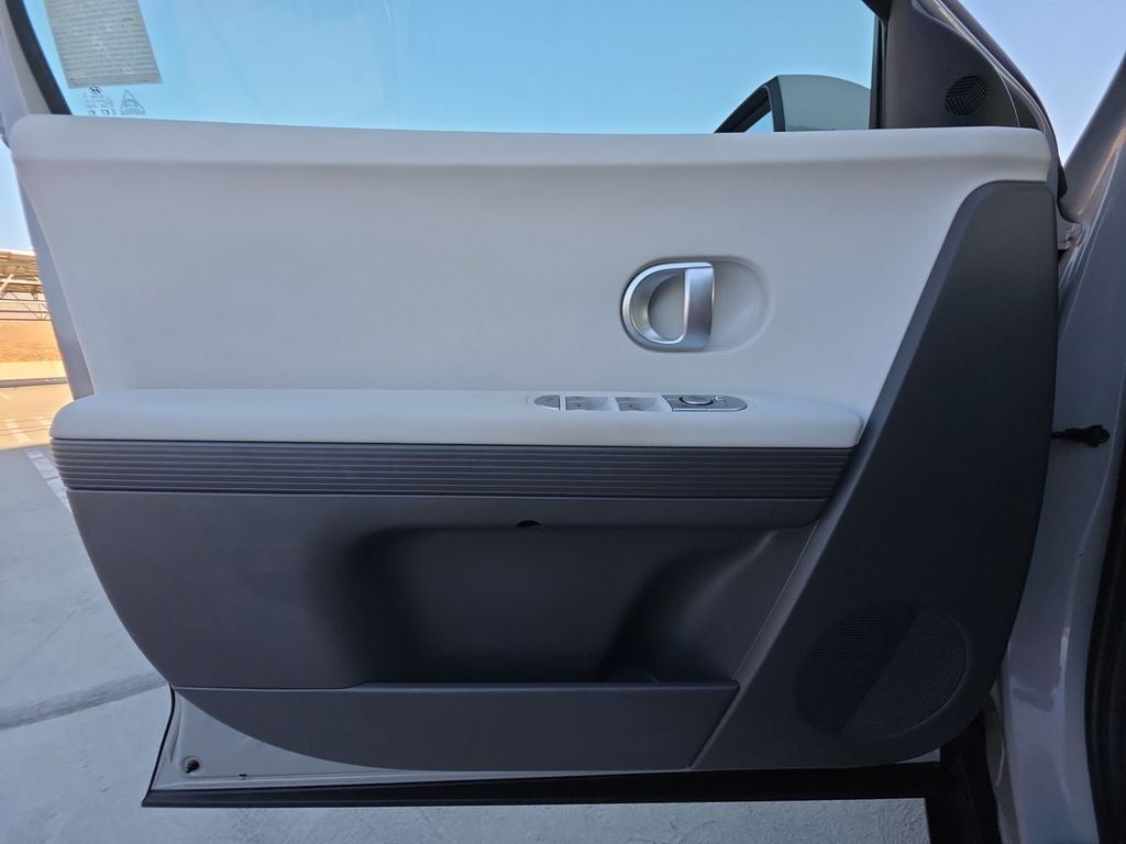 2024 Hyundai IONIQ 5 SE