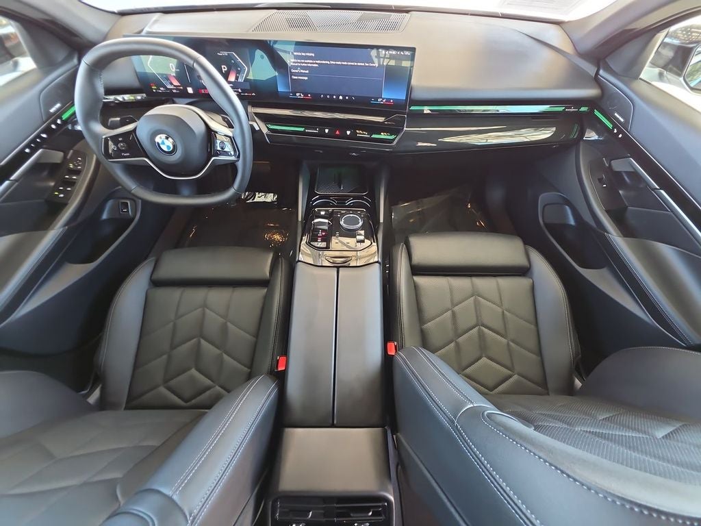 2025 BMW 5 Series 530i