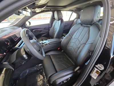 2025 BMW 5 Series 530i