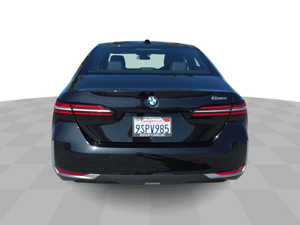 2025 BMW 5 Series 530i