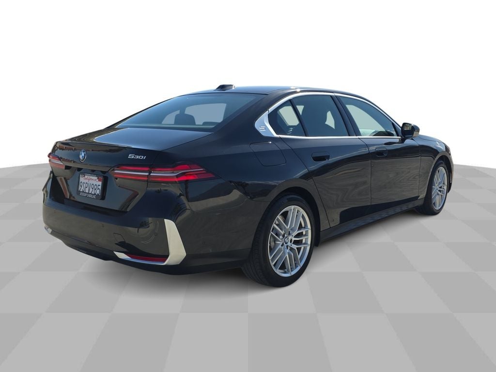 2025 BMW 5 Series 530i