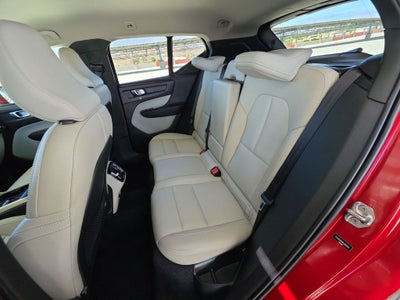2019 Volvo XC40 T4 Momentum