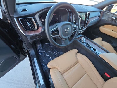 2025 Volvo XC60 B5 Ultra