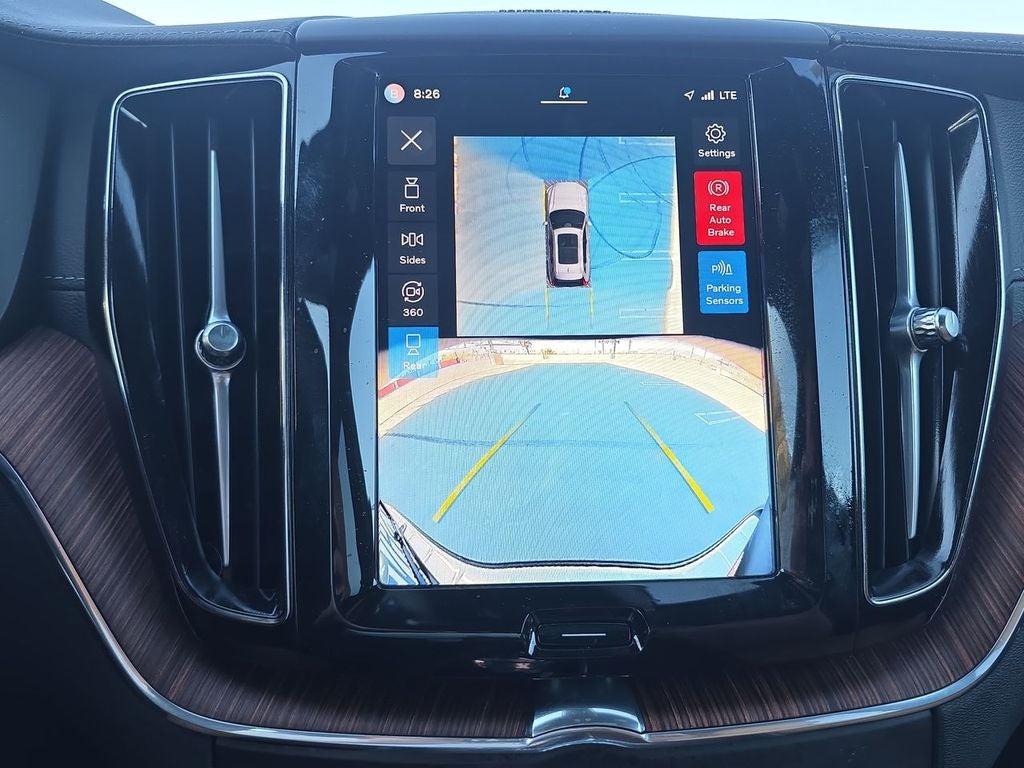 2025 Volvo XC60 B5 Ultra