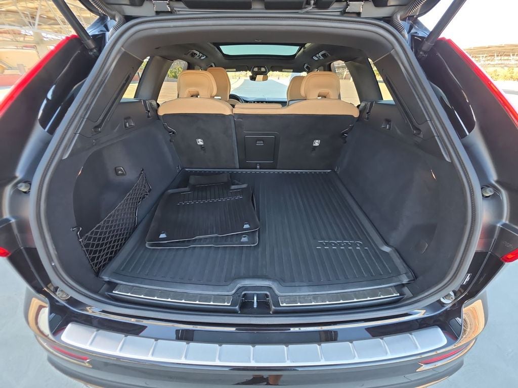 2025 Volvo XC60 B5 Ultra