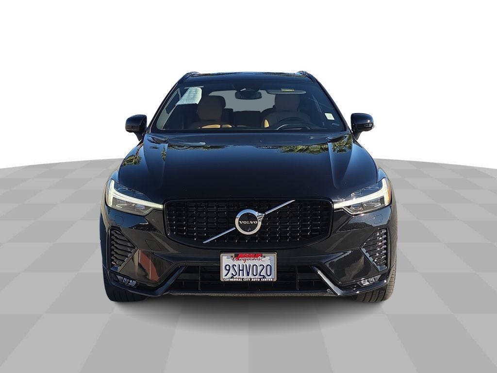 2025 Volvo XC60 B5 Ultra