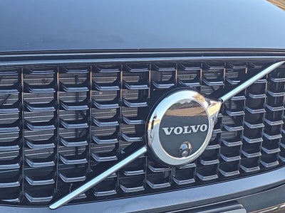 2025 Volvo XC60 B5 Ultra