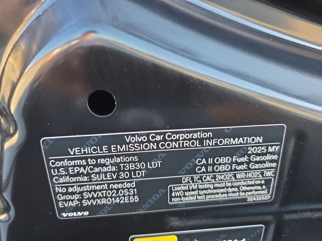 2025 Volvo XC60 B5 Ultra