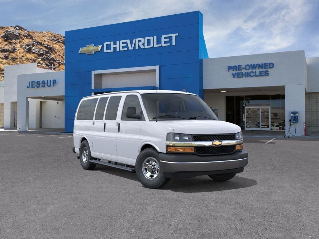 2026 Chevrolet Express 2500 LT's photo