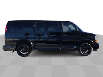 2025 Chevrolet Express Cargo WT