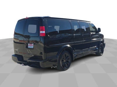 2025 Chevrolet Express Cargo WT