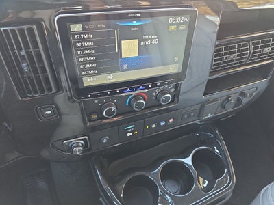 2025 Chevrolet Express Cargo WT