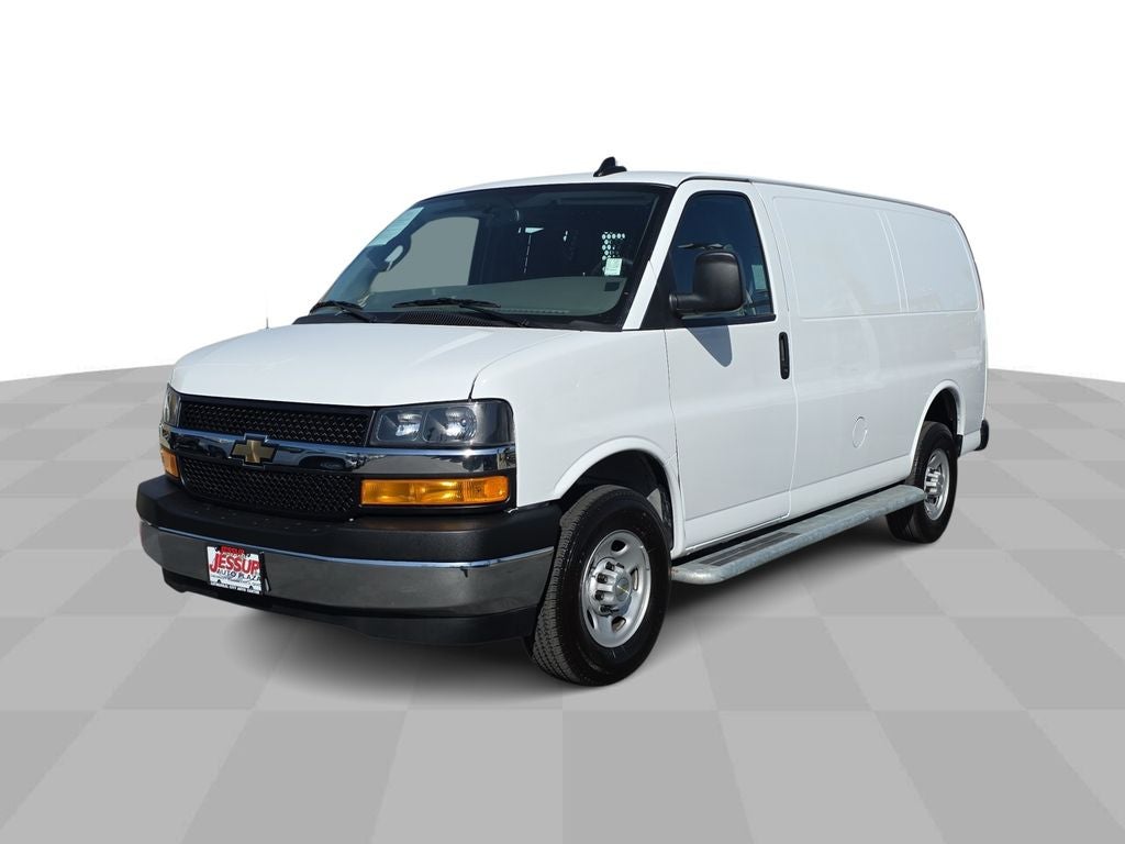 2024 Chevrolet Express 2500 Work Van HD's photo