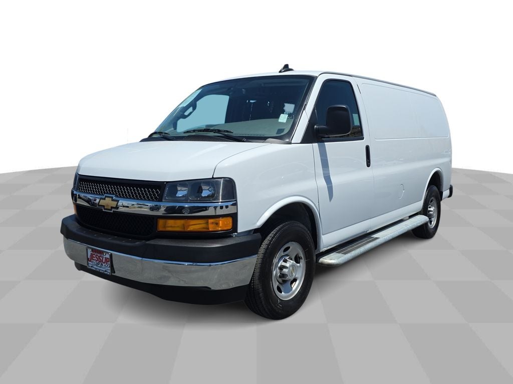 2024 Chevrolet Express 2500 Work Van HD's photo