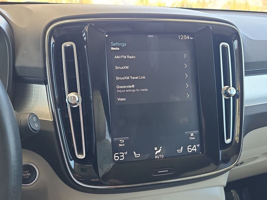 2019 Volvo XC40 T4 Momentum