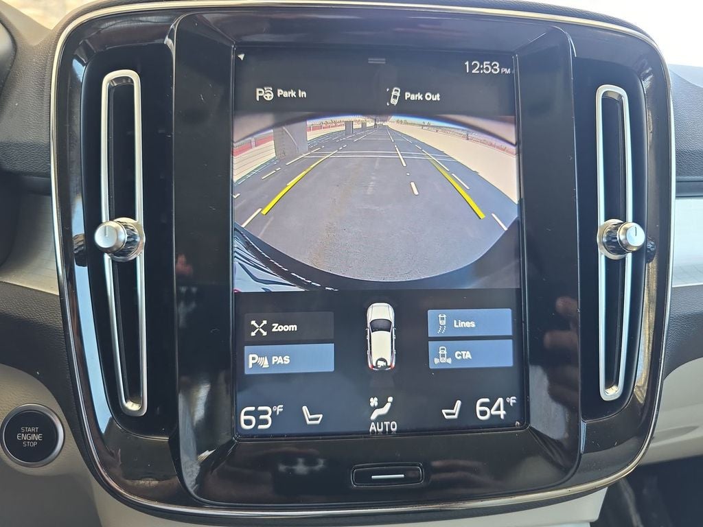2019 Volvo XC40 T4 Momentum