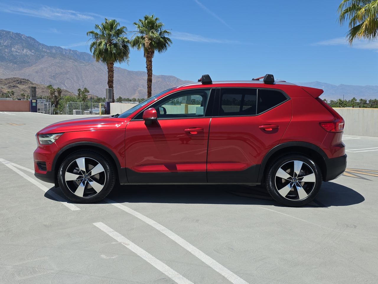 2019 Volvo XC40 T4 Momentum