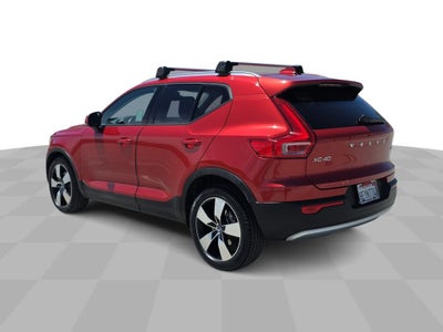 2019 Volvo XC40 T4 Momentum