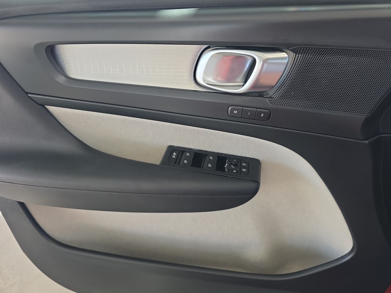 2019 Volvo XC40 T4 Momentum