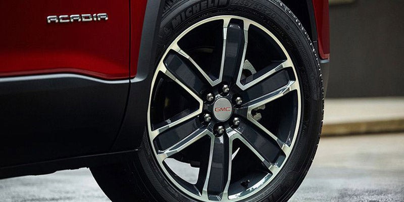 wheel of GMC Acadia